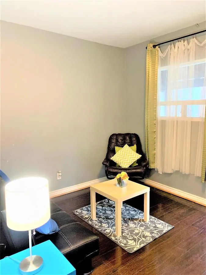 Colour Cube Guest House Toronto Downtown East Canada